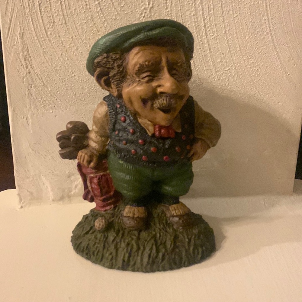 Vintage Tom Clark Ace Golfer Theme- Cairn Studio